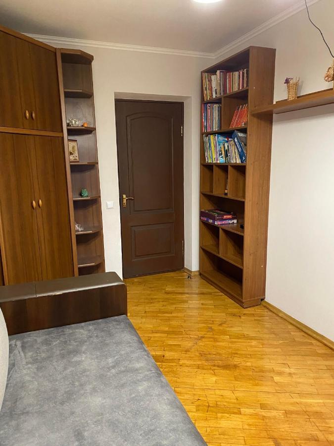 Apartment Next To Metro Station Pechersk Kiev Extérieur photo
