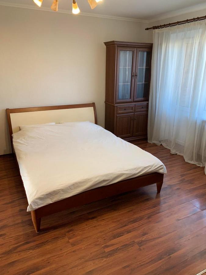 Apartment Next To Metro Station Pechersk Kiev Extérieur photo